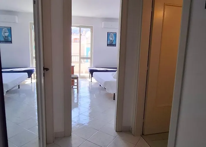 Apartamento Cannetomare